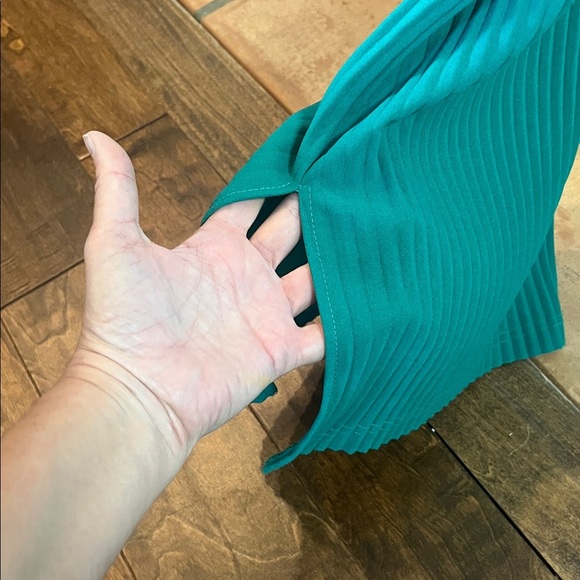 Maniere De Voir Green Button Down Ribbed Shirt and Pants Set, size 10 - Picture 11 of 15